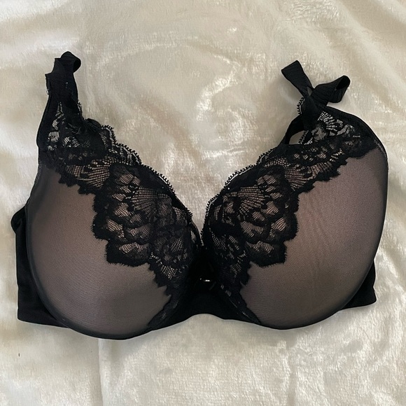 EUC Chantelle bra, size 36DDD 36F black, sheer looking. Lace. Lightly lined - Picture 1 of 3